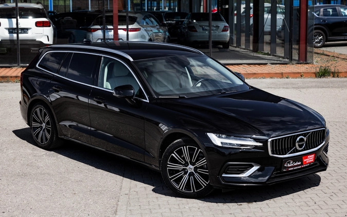 Volvo V60 cena 86900 przebieg: 130086, rok produkcji 2018 z Swarzędz małe 781